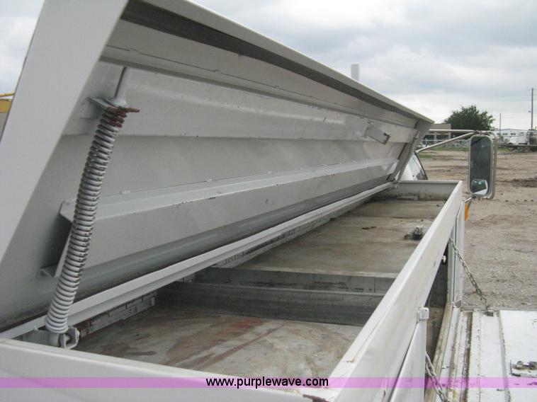 image for item H5406 1997 GMC Sierra 3500 SL service truck