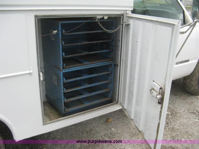 image for item H5406 1997 GMC Sierra 3500 SL service truck