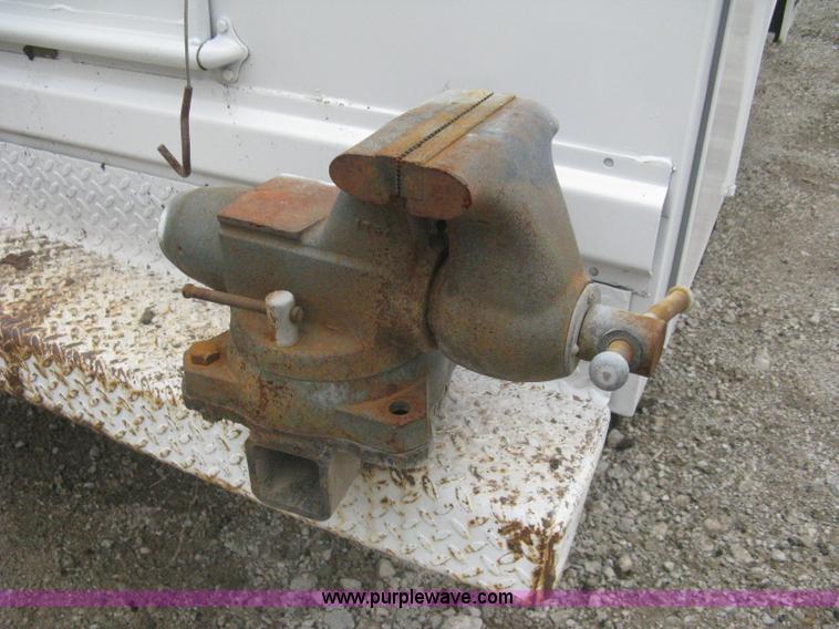 image for item H5406 1997 GMC Sierra 3500 SL service truck