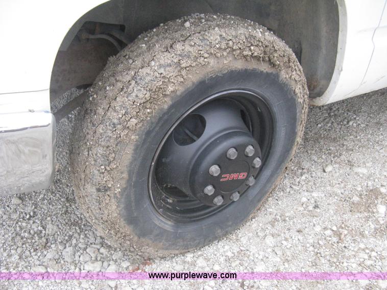 image for item H5406 1997 GMC Sierra 3500 SL service truck