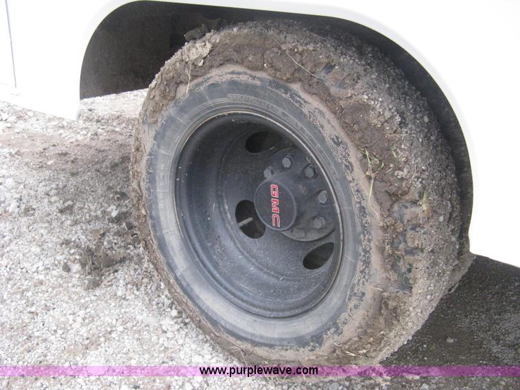 image for item H5406 1997 GMC Sierra 3500 SL service truck