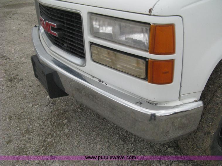 image for item H5406 1997 GMC Sierra 3500 SL service truck