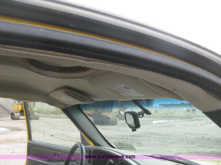 image for item H5411 2006 GMC Sierra 1500 Ext. Cab pickup truck