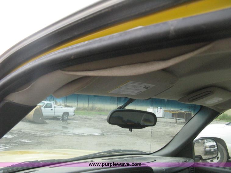 image for item H5411 2006 GMC Sierra 1500 Ext. Cab pickup truck