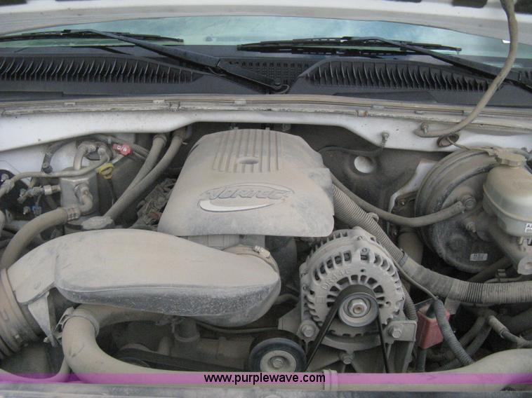 image for item H5411 2006 GMC Sierra 1500 Ext. Cab pickup truck