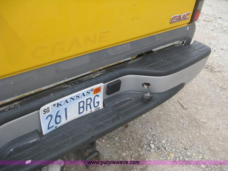 image for item H5411 2006 GMC Sierra 1500 Ext. Cab pickup truck