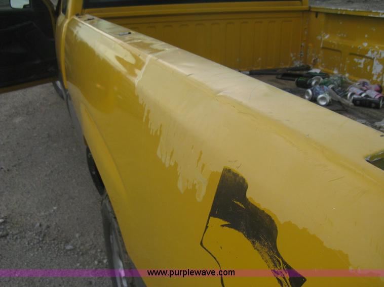 image for item H5411 2006 GMC Sierra 1500 Ext. Cab pickup truck