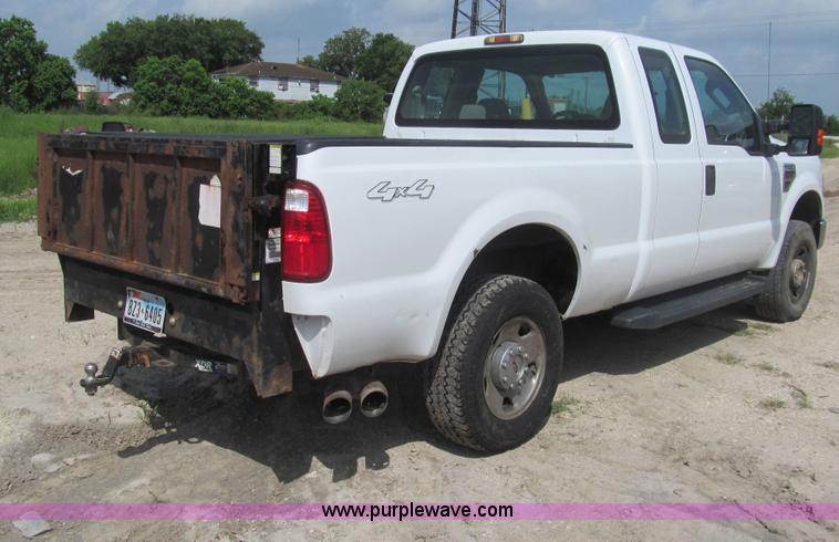 image for item H8942 2008 Ford F250 Super Duty XLT SuperCab pickup truck