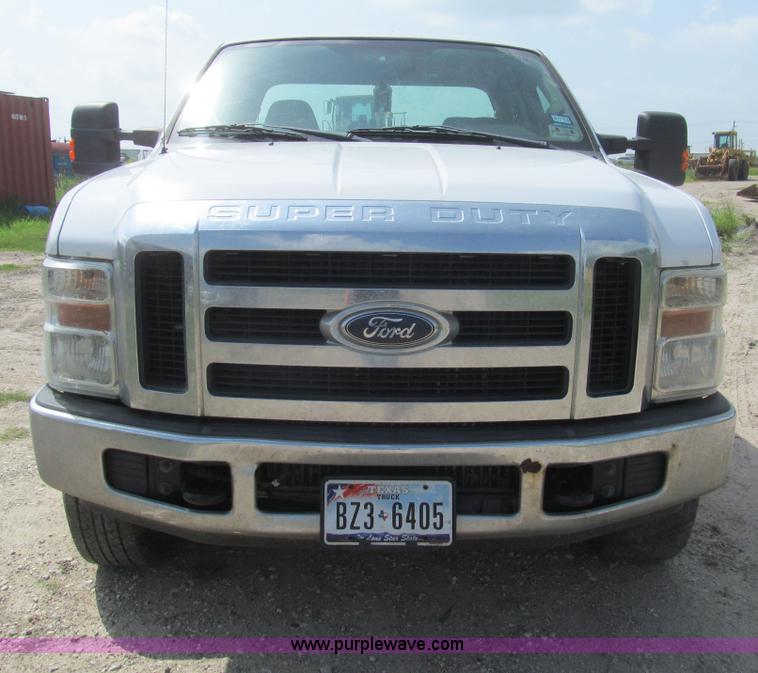 image for item H8942 2008 Ford F250 Super Duty XLT SuperCab pickup truck