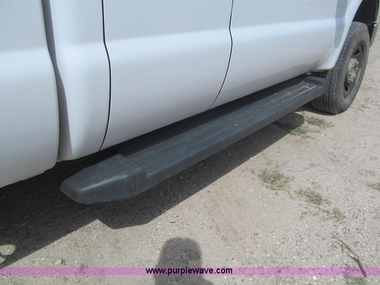 image for item H8942 2008 Ford F250 Super Duty XLT SuperCab pickup truck