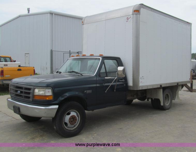 image for item H8967 1997 Ford F350 XL box truck