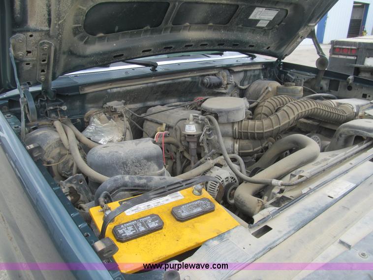 image for item H8967 1997 Ford F350 XL box truck