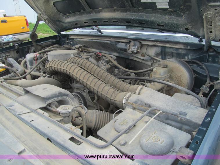 image for item H8967 1997 Ford F350 XL box truck