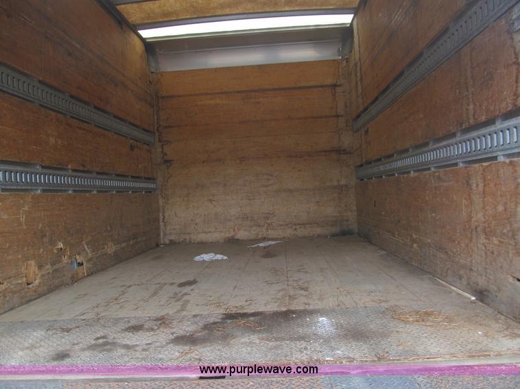 image for item H8967 1997 Ford F350 XL box truck