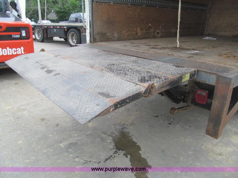 image for item H8967 1997 Ford F350 XL box truck