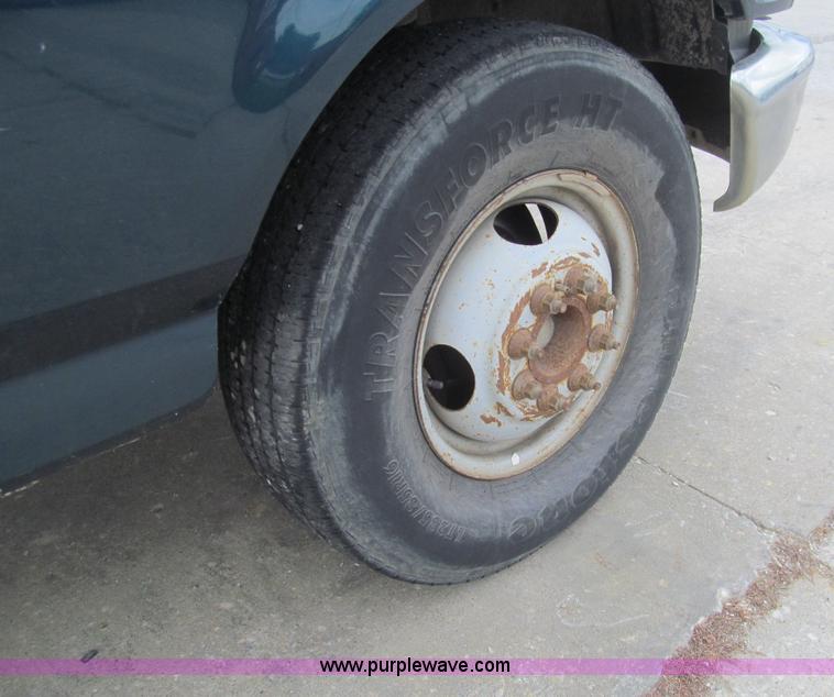 image for item H8967 1997 Ford F350 XL box truck