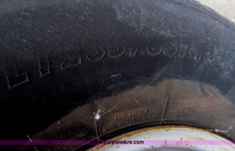 image for item H8967 1997 Ford F350 XL box truck