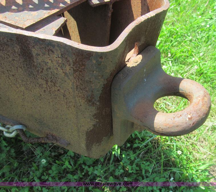 image for item H8975 2001 Interstate 24DTA equipment trailer