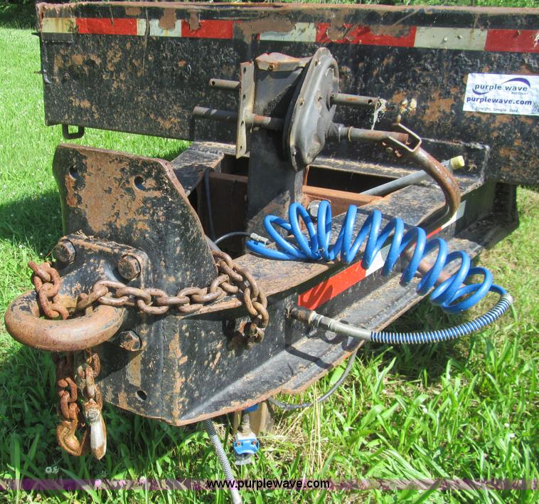 image for item H8976 1991 Contrail D24 equipment trailer