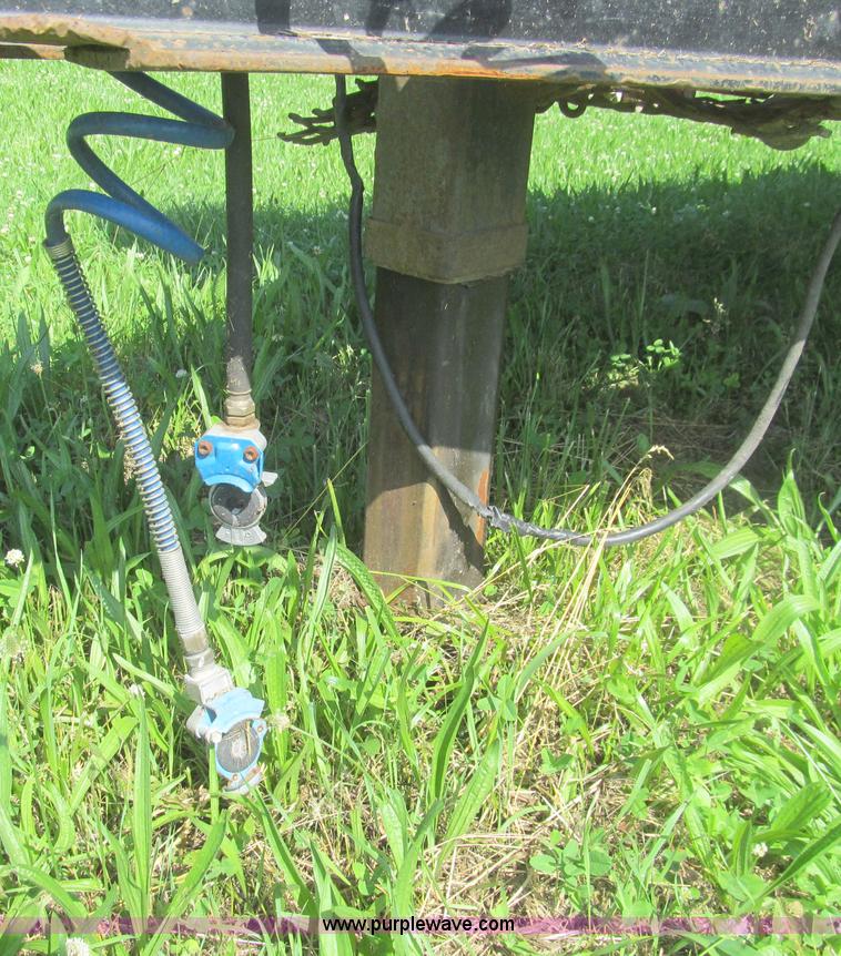 image for item H8976 1991 Contrail D24 equipment trailer