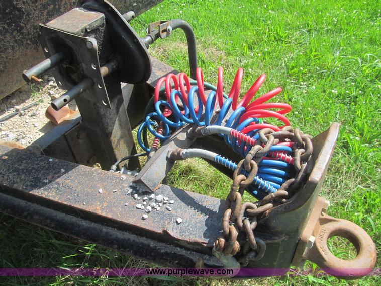 image for item H8977 1990 Contrail D24 equipment trailer