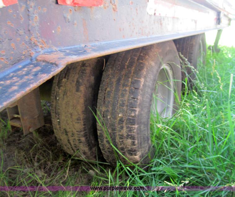 image for item H8977 1990 Contrail D24 equipment trailer