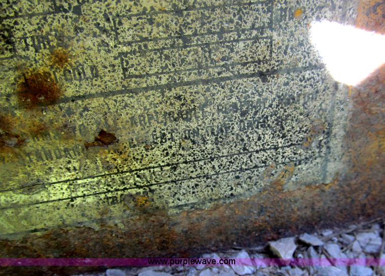 image for item H8977 1990 Contrail D24 equipment trailer