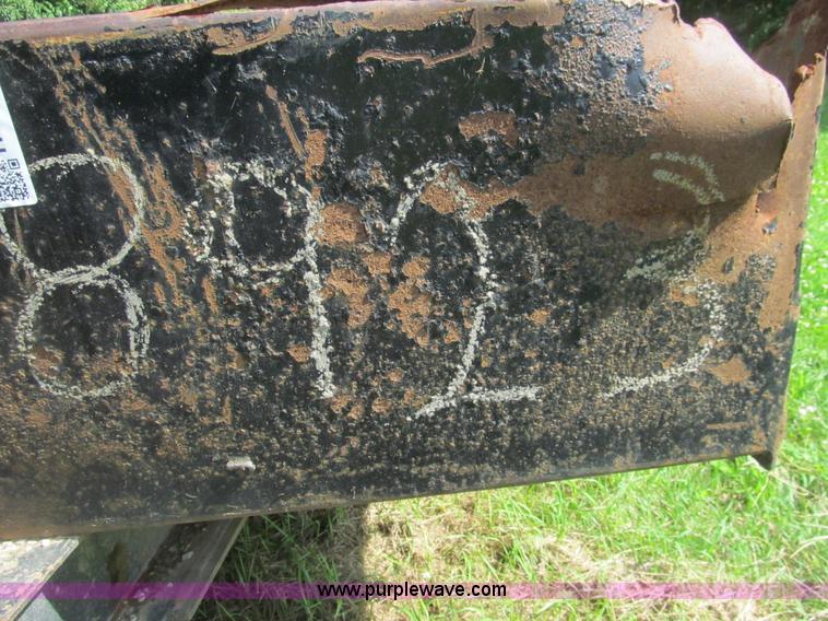 image for item H8977 1990 Contrail D24 equipment trailer