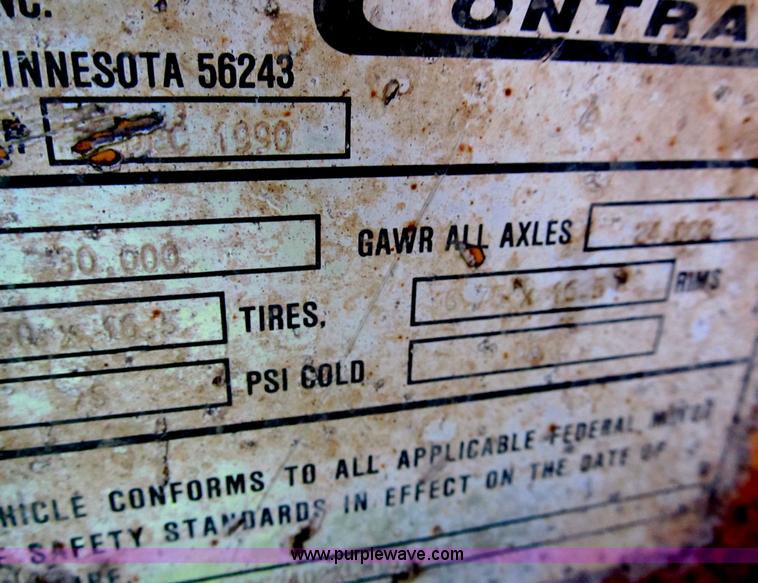 image for item H8978 1990 Contrail D24 equipment trailer