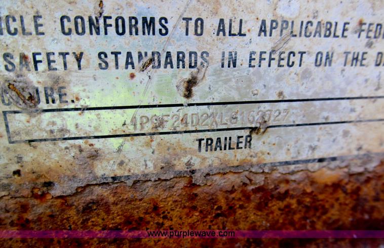 image for item H8978 1990 Contrail D24 equipment trailer