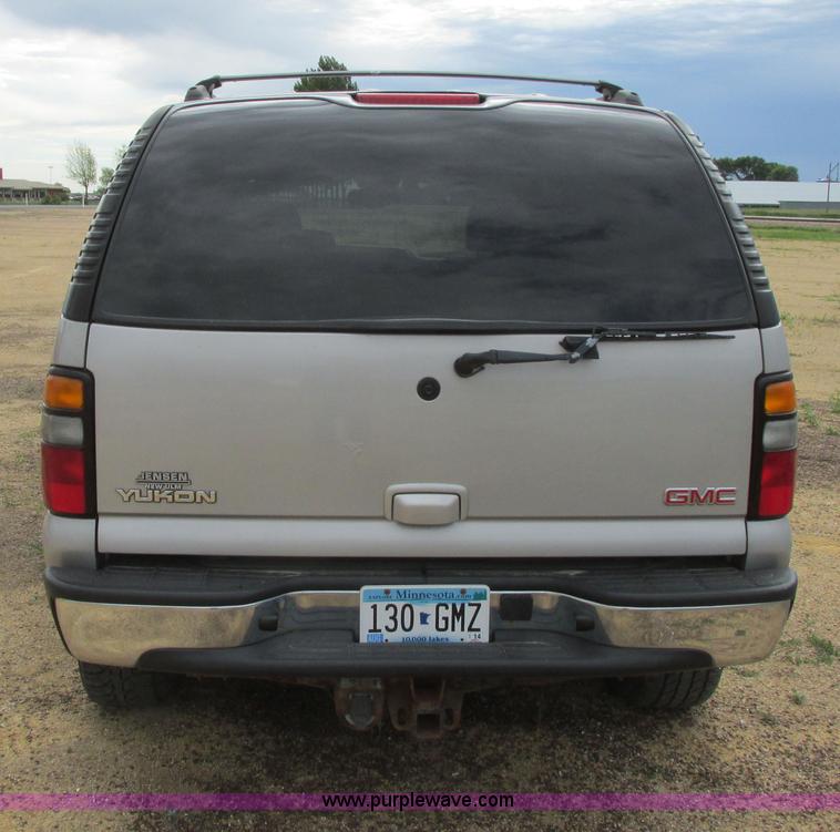 image for item I2517 2004 GMC Yukon SLT SUV