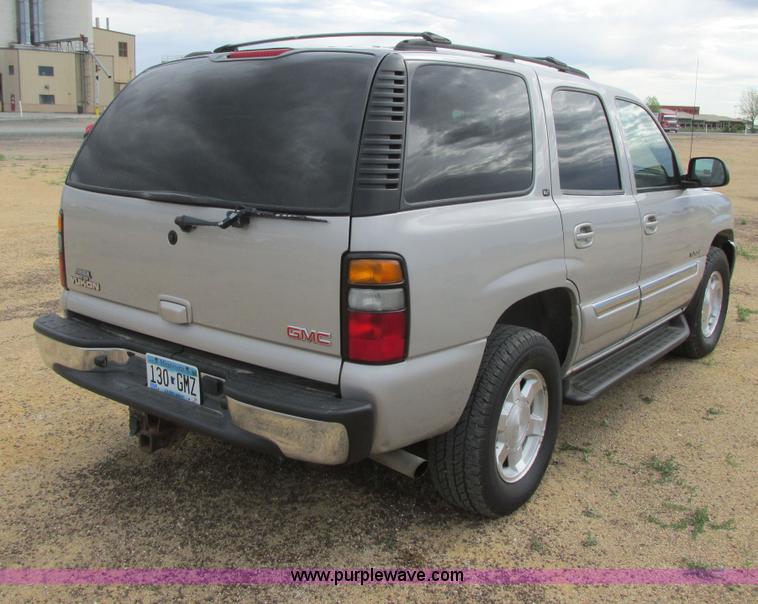 image for item I2517 2004 GMC Yukon SLT SUV