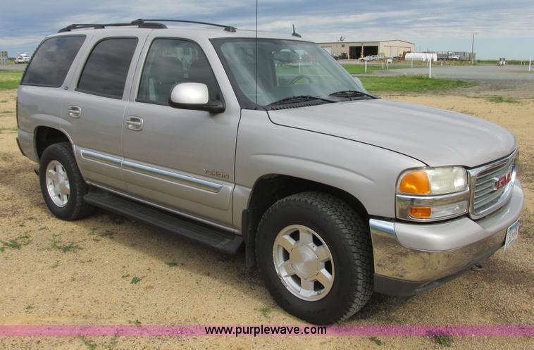 image for item I2517 2004 GMC Yukon SLT SUV