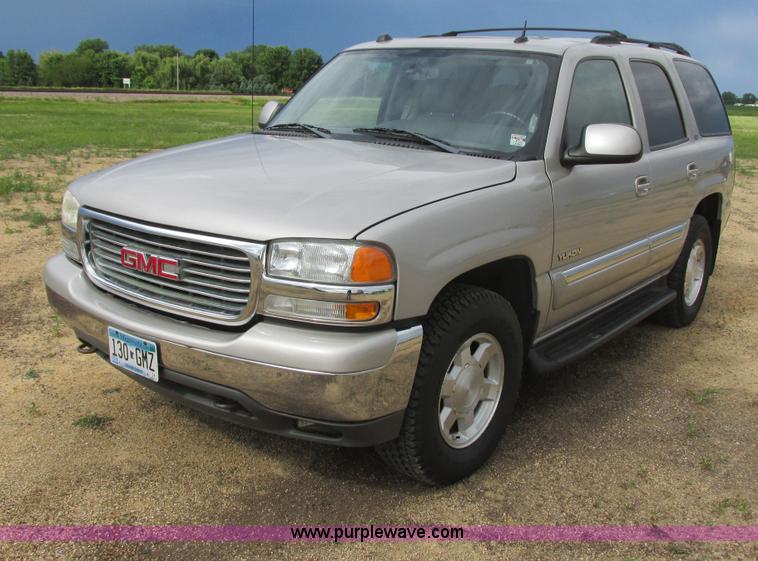 image for item I2517 2004 GMC Yukon SLT SUV