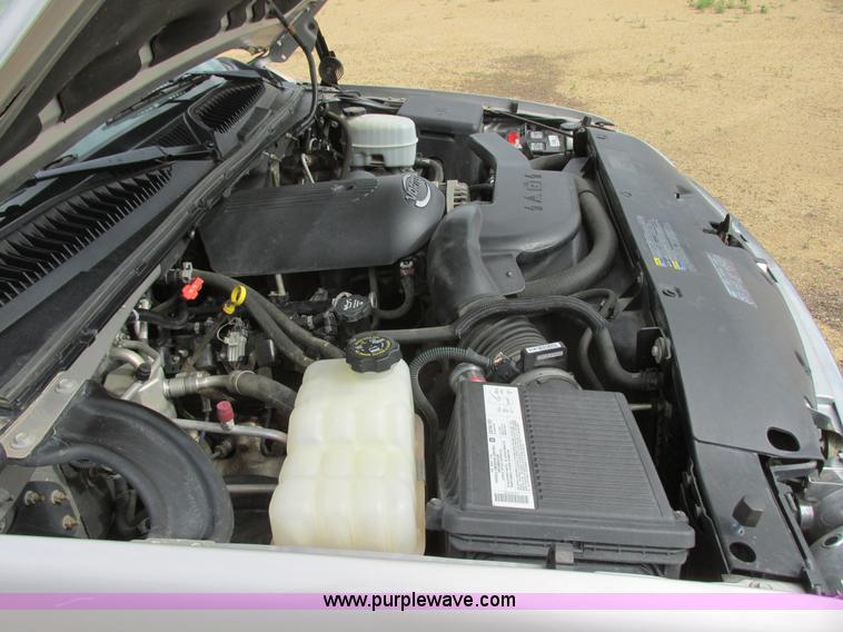 image for item I2517 2004 GMC Yukon SLT SUV