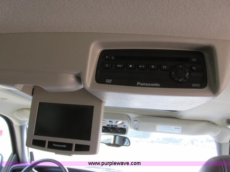 image for item I2517 2004 GMC Yukon SLT SUV