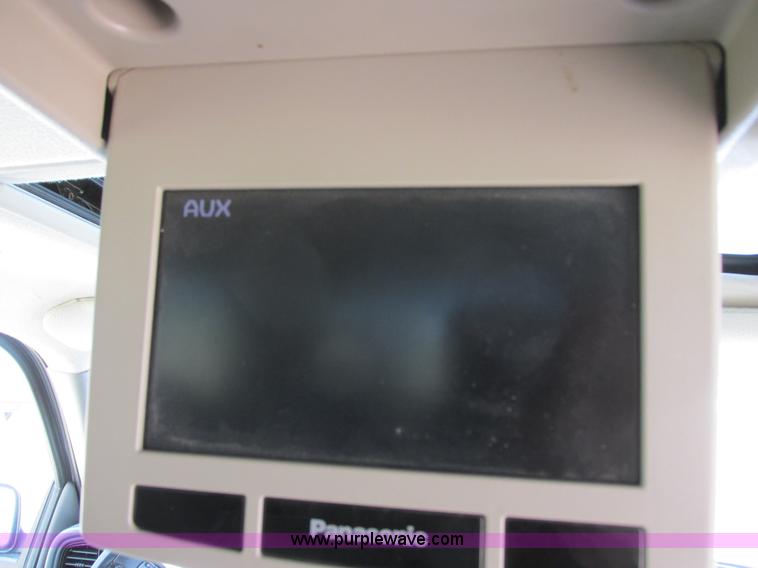 image for item I2517 2004 GMC Yukon SLT SUV