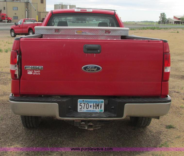 image for item I2521 2005 Ford F150 XL pickup truck