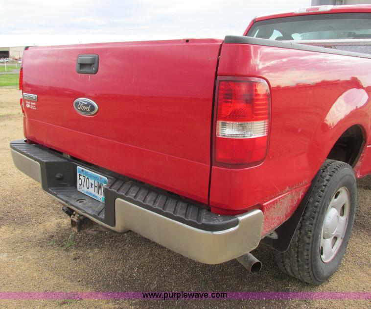 image for item I2521 2005 Ford F150 XL pickup truck