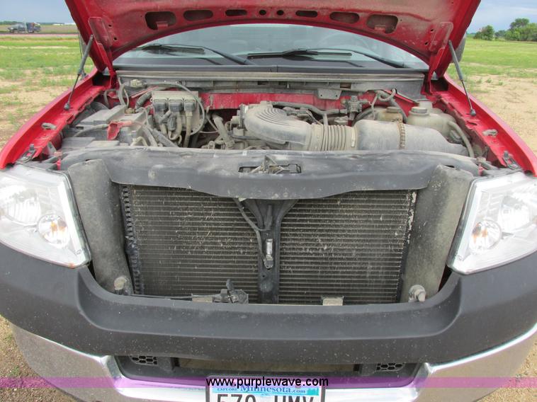 image for item I2521 2005 Ford F150 XL pickup truck