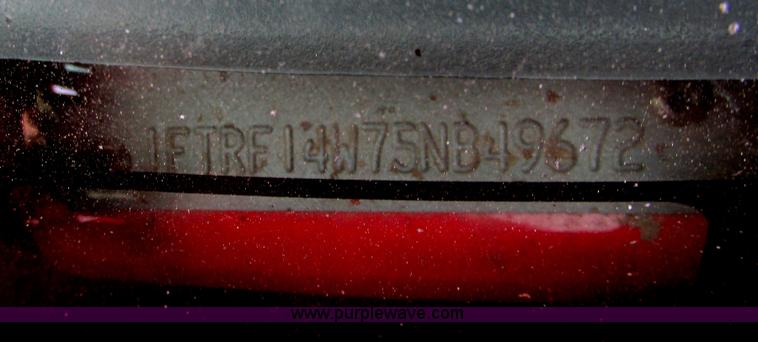 image for item I2521 2005 Ford F150 XL pickup truck