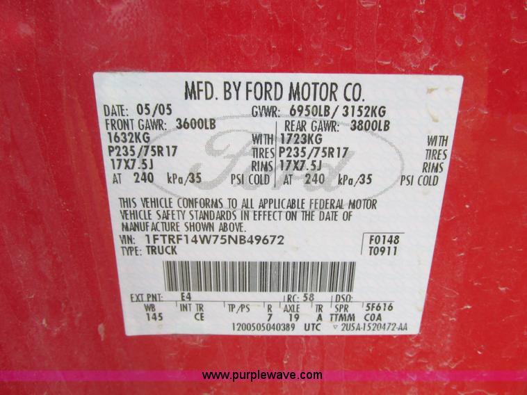 image for item I2521 2005 Ford F150 XL pickup truck