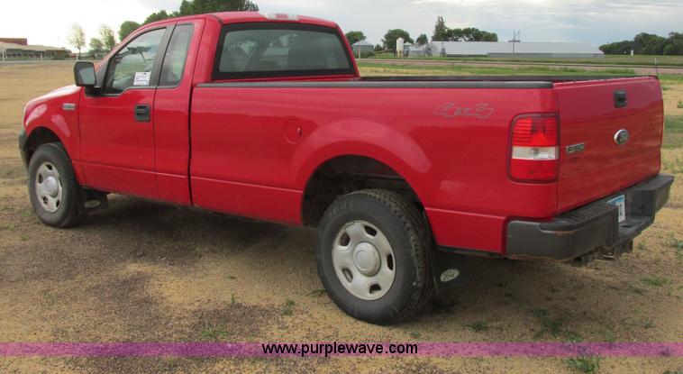 image for item I2522 2007 Ford F150 XL pickup truck