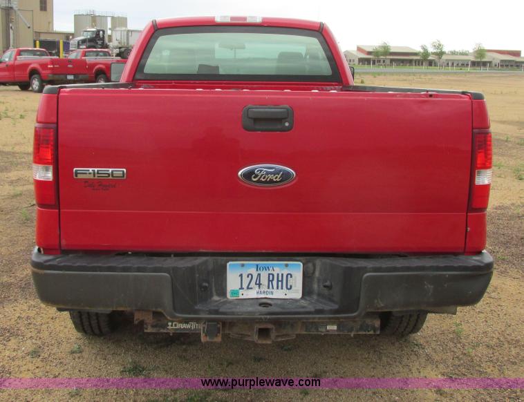 image for item I2522 2007 Ford F150 XL pickup truck