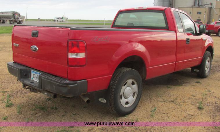 image for item I2522 2007 Ford F150 XL pickup truck