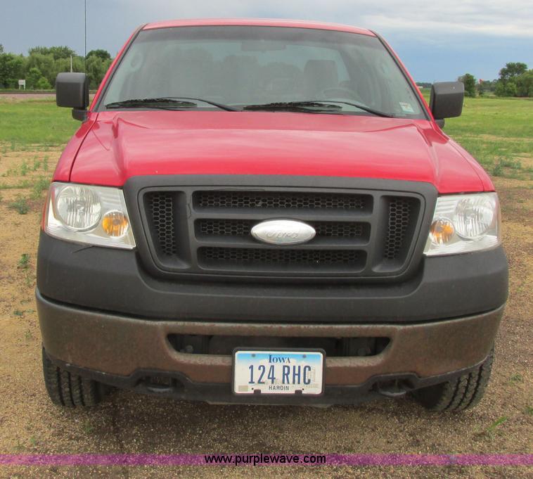 image for item I2522 2007 Ford F150 XL pickup truck