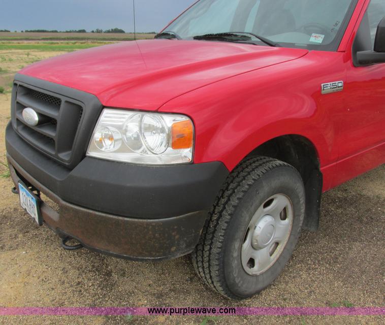 image for item I2522 2007 Ford F150 XL pickup truck