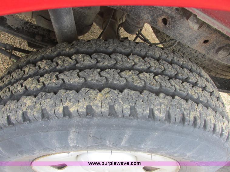 image for item I2522 2007 Ford F150 XL pickup truck