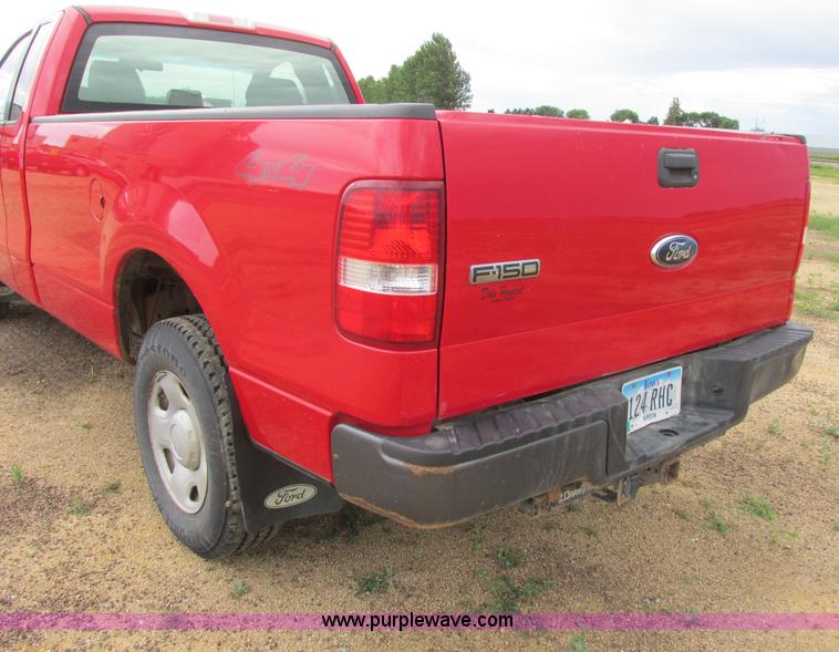 image for item I2522 2007 Ford F150 XL pickup truck