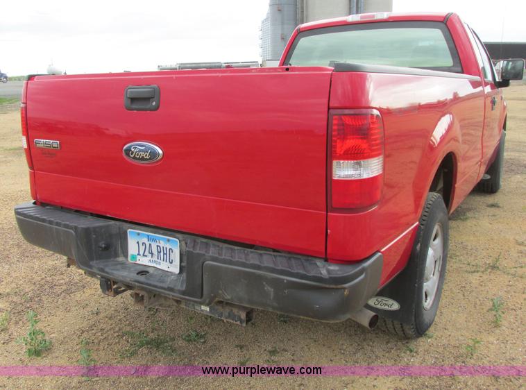 image for item I2522 2007 Ford F150 XL pickup truck